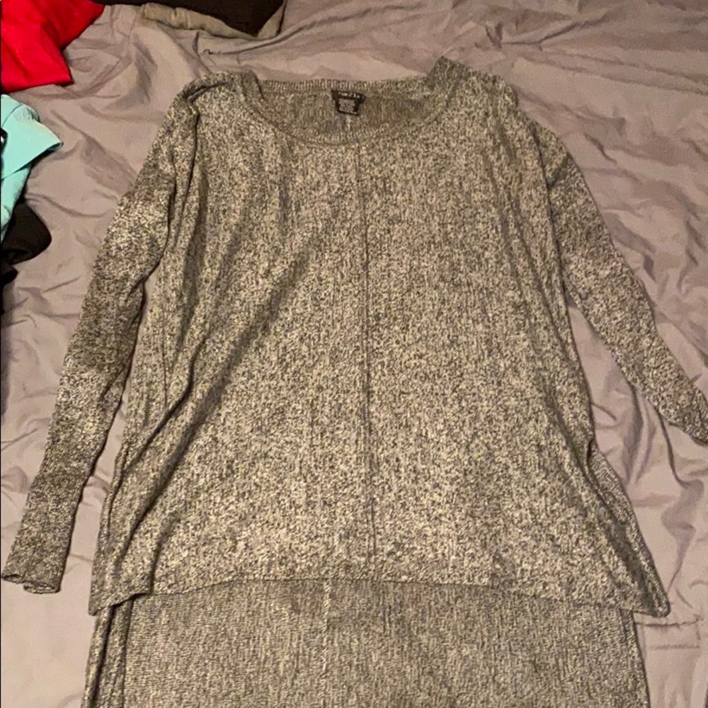 Grey long sleeve
